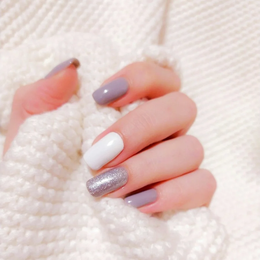 Glitter νύχια