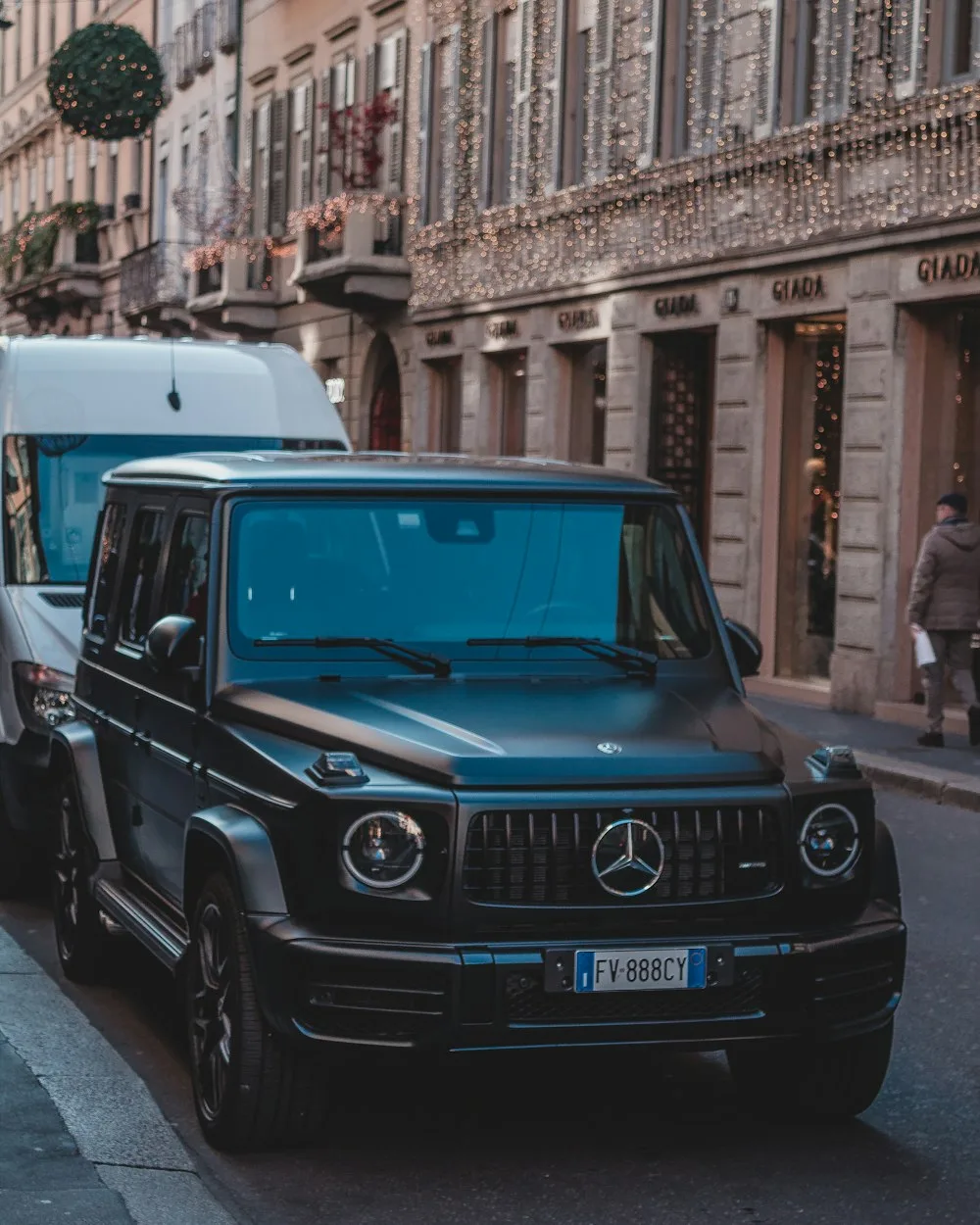 SUV σταθμευμένο