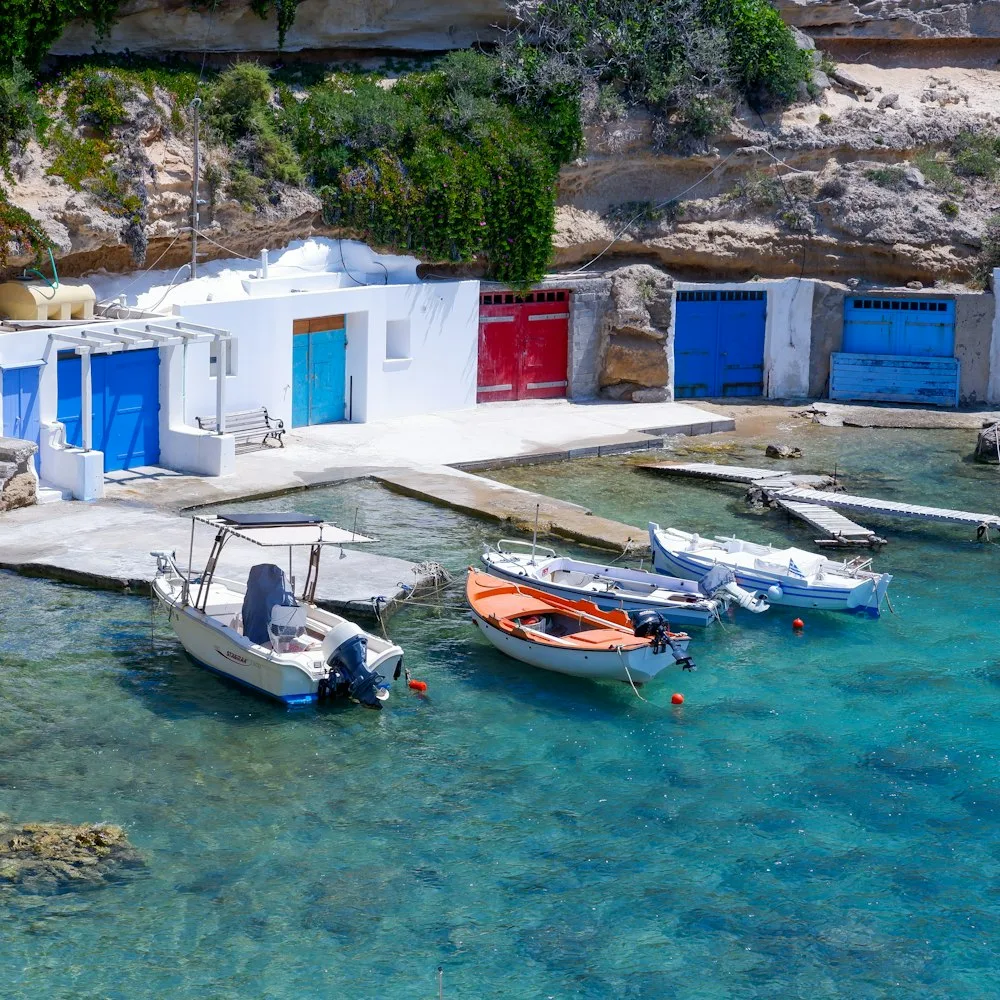Βάρκες στο νερό